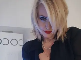 CorinneDior show sex anal