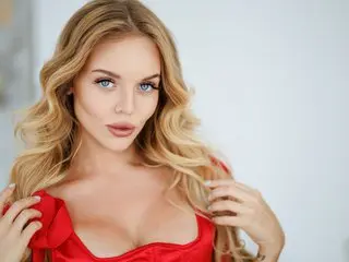DaniellaMur naked real online